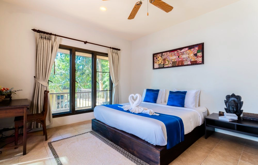 Melina's monkey house and whale bar Blog Pictures